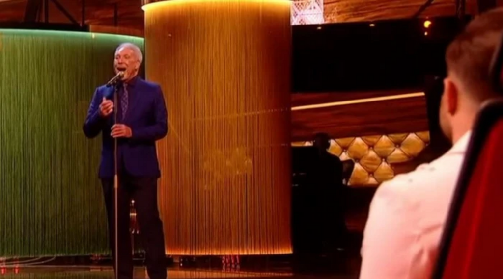 HALCO, Live on The Voice
